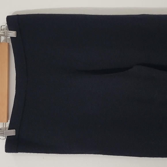 Theory Wool Cashmere Tapered Joggers - Picture 5 of 12